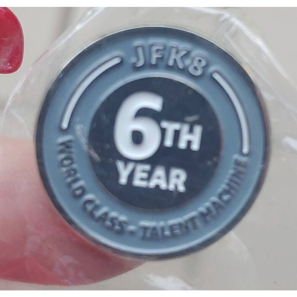 Amazon Peccy Pin "JFK8 6th Year World Class Talent Machine"
